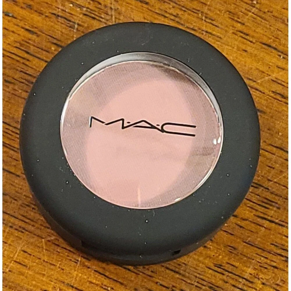 M·A·C mac *ripened*
